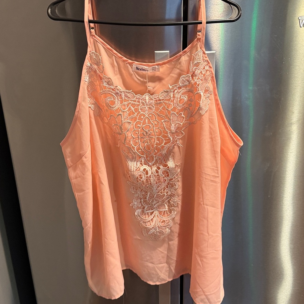 Nextmia peach floral lace Tank Top blouse,  flowy adjustable Strap size 22 women